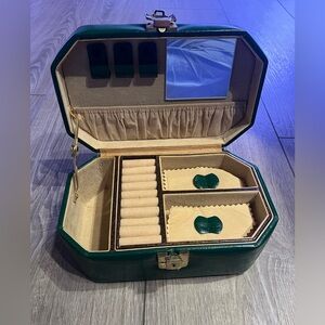 Beautiful Dark Green Vintage Style Jewelry Box
